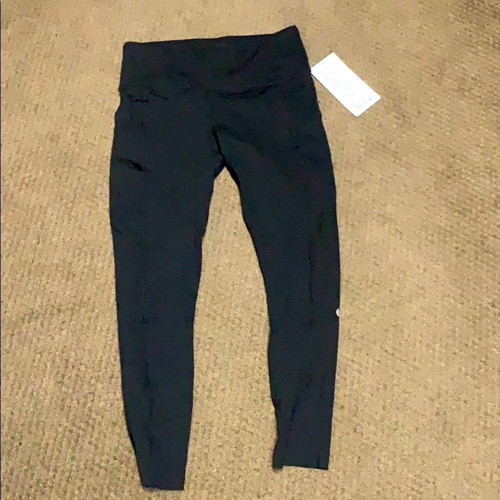 Brand new black lululemon workout pants